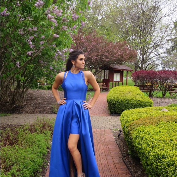 Prom dress - Picture 2 of 4